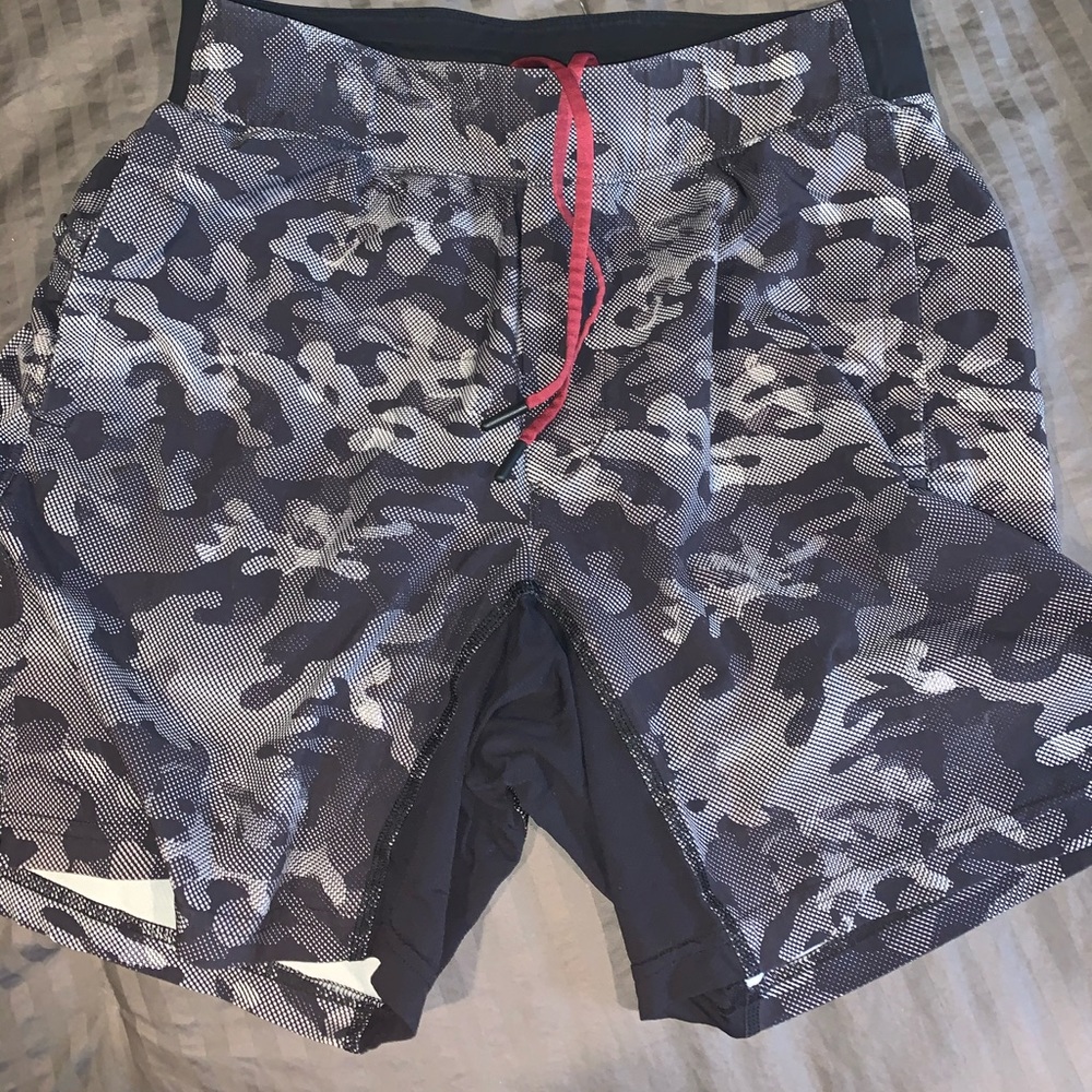 Lulu shorts 7inch